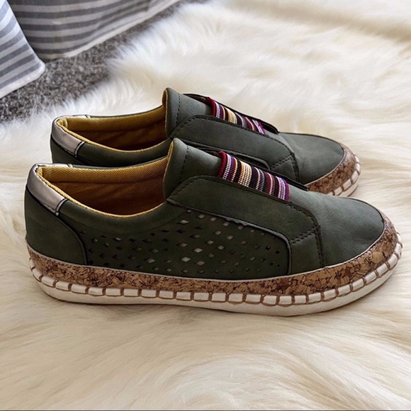 Basics Orthopedic Slip-on Shoes Size 7.5 - Picture 3 of 9